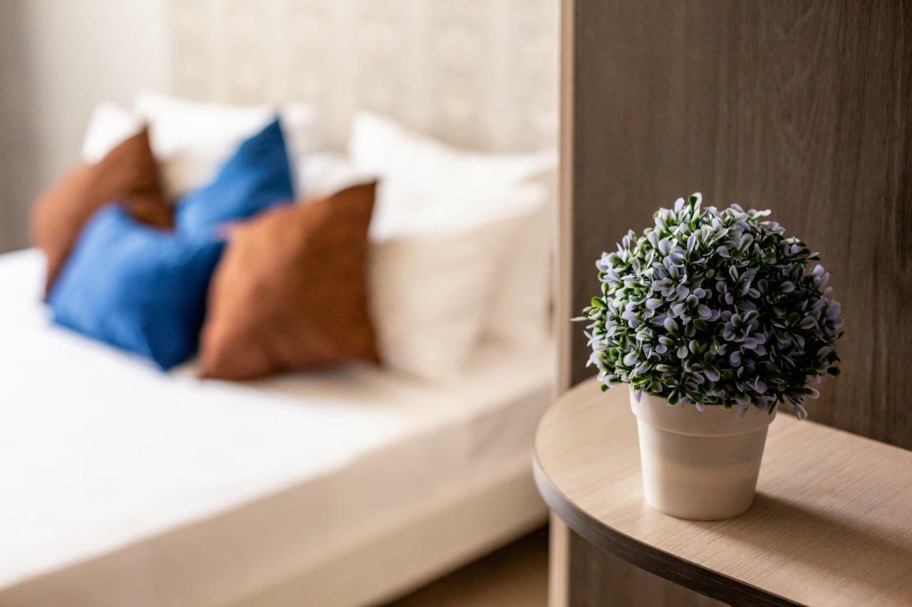 Alfa Apartments Kniazia Romana 11 ลวีฟ ภายนอก รูปภาพ