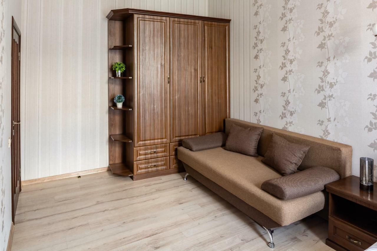 Alfa Apartments Kniazia Romana 11 ลวีฟ ภายนอก รูปภาพ